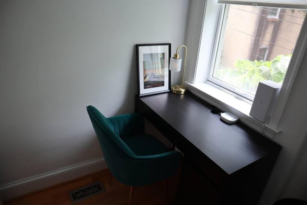 3-Bedroom House With Cute Patio Explore Dc On Foot Вашингтон Экстерьер фото