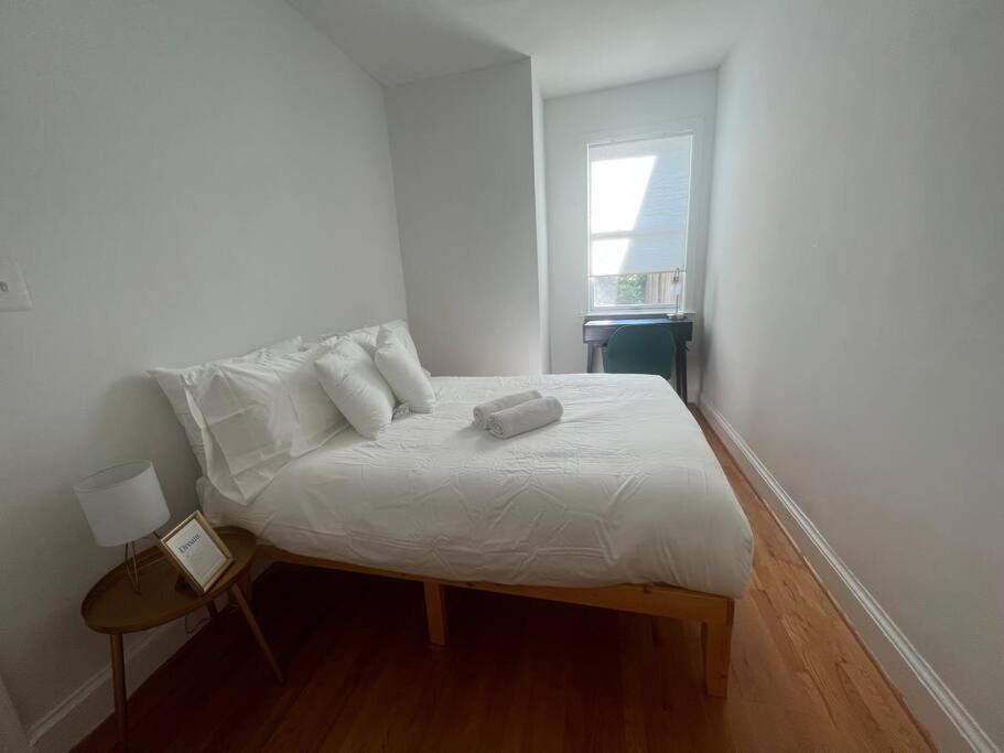3-Bedroom House With Cute Patio Explore Dc On Foot Вашингтон Экстерьер фото